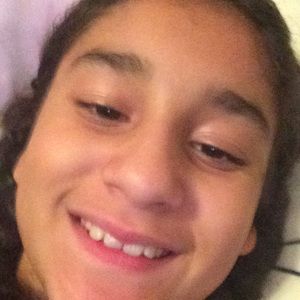 Meet your Posher, Chloe